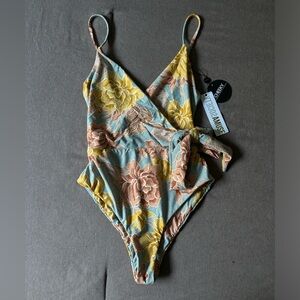 NWT Amuse Society Piece Swimsuit